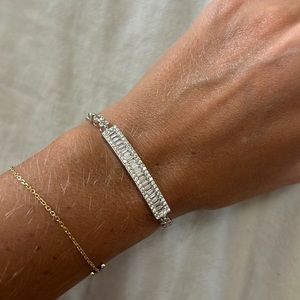 Sterling silver bracelet with adjustable closure